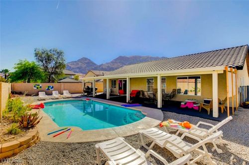 6524 New Brunswick Ave, Las Vegas, NV, 89110-2879 | Card Image