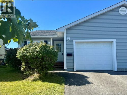 26 Acorn Dr, Saint John, NB, E2M7X8 | Card Image