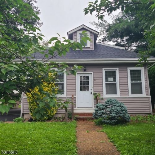 16 Ransome Pl, Plainfield, NJ, 07063-1042 | Card Image
