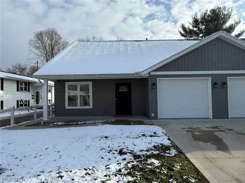 244 Allen Ln Se, New Philadelphia, OH, 44663-2526 | Card Image