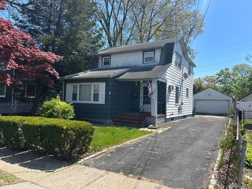 9 Prospect Ave, East Rockaway, NY, 11518-1211 | Card Image