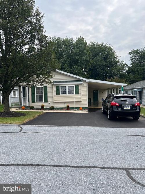 7 Westview Ter, WOMELSDORF, PA, 19567-9753 | Card Image