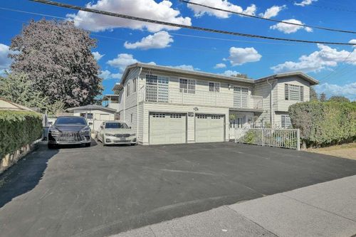 11183 74a Avenue, Delta, BC, V4C7C4 | Card Image