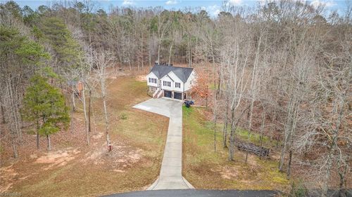 157 Midvalley Ct, Lexington, NC, 27295-6375 | Card Image