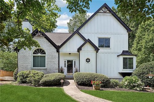 5600 Surrey Ct, Alpharetta, GA, 30009-3299 | Card Image