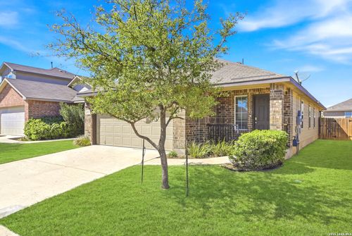 216 Middle Green Loop, Floresville, TX, 78114-0047 | Card Image