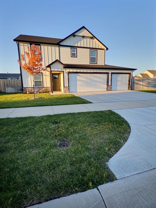 9222 E Creed St, Wichita, KS, 67210-3400 | Card Image