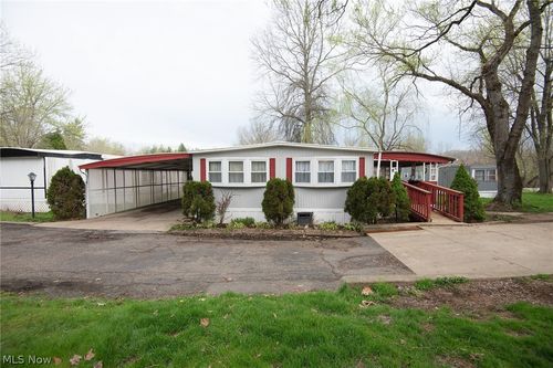 29 Wilderness Ct Sw, Warren, OH, 44481-9614 | Card Image