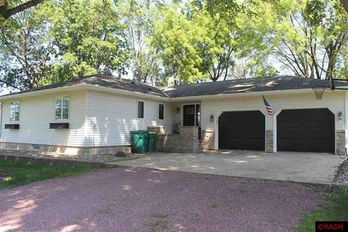 402 W 1st St, Sherburn, MN, 56171-1006 | Card Image