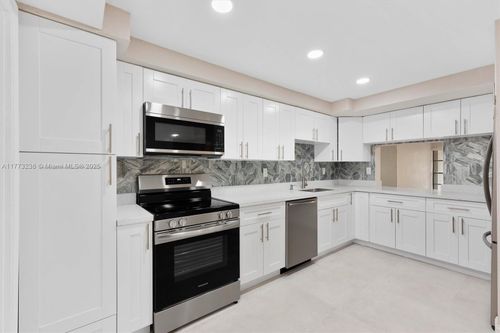 124-6563 Racquet Club Dr, Lauderhill, FL, 33319-5096 | Card Image