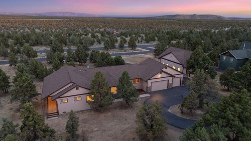 2263 Se Landings Way, Prineville, OR, 97754-8258 | Card Image