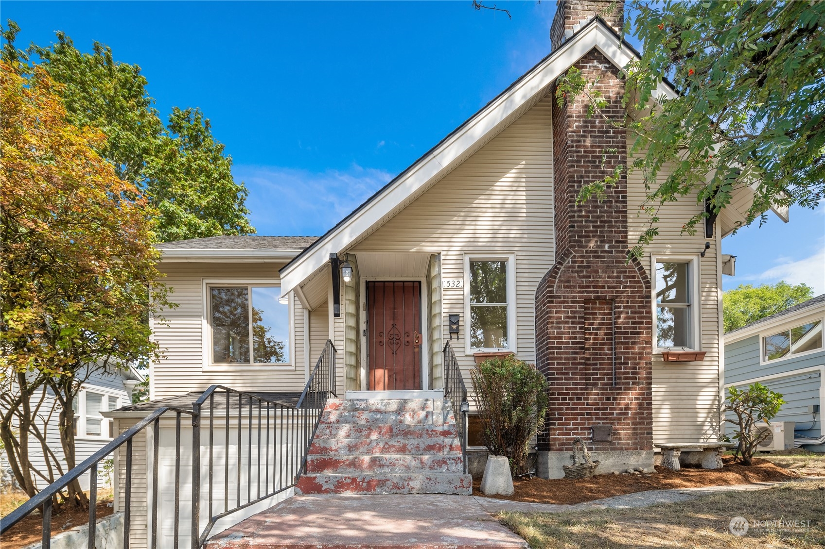 28th Ave, Seattle, WA 98122