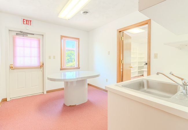 1027 W Main St, Home with 0 bedrooms, 0 bathrooms and 29 parking in Mt. Pleasant Twp - Wml PA | Image 15