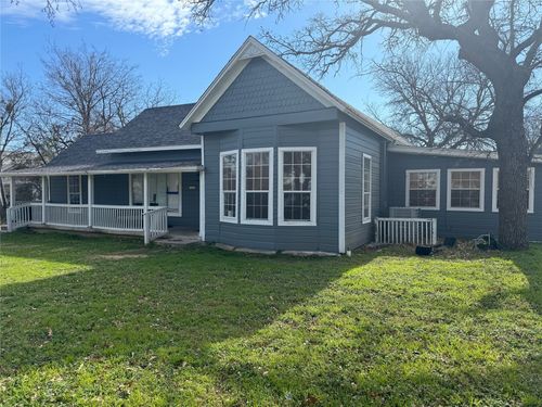 201 E Plummer St, Eastland, TX, 76448-2839 | Card Image