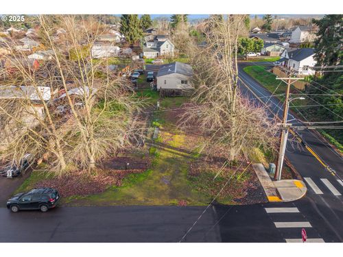 160 E 7th St, Lafayette, OR, 97127-2026 | Card Image