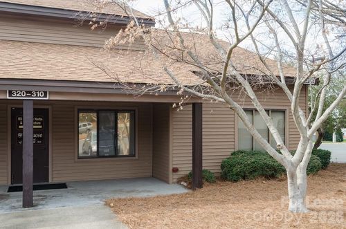 3705 Latrobe Dr, Charlotte, NC, 28211-4824 | Card Image