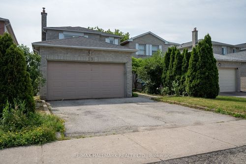 15 Bingham St, Richmond Hill, ON, L4C8Y6 | Card Image