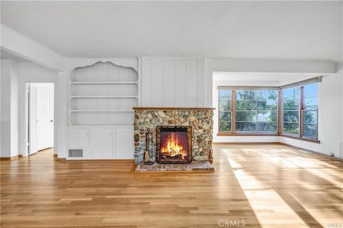 2007 Glenneyre St, Laguna Beach, CA, 92651-2362 | Card Image