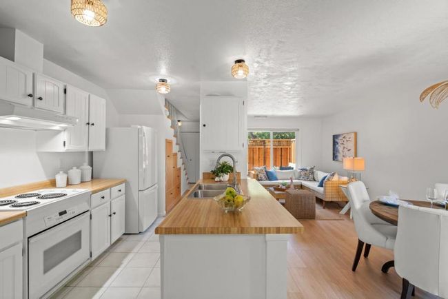 155 Peach Ter, Townhouse with 2 bedrooms, 2 bathrooms and null parking in Santa Cruz CA | Image 12
