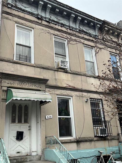 316 East 32nd Street, New York, NY, 11226 | Card Image