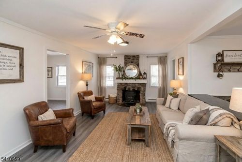 105 Dupont Ave, Hopatcong, NJ, 07843-1785 | Card Image