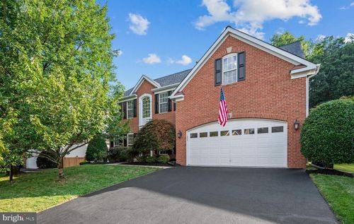 7016 Clifton Knoll Ct, Alexandria, VA, 22315-3960 | Card Image