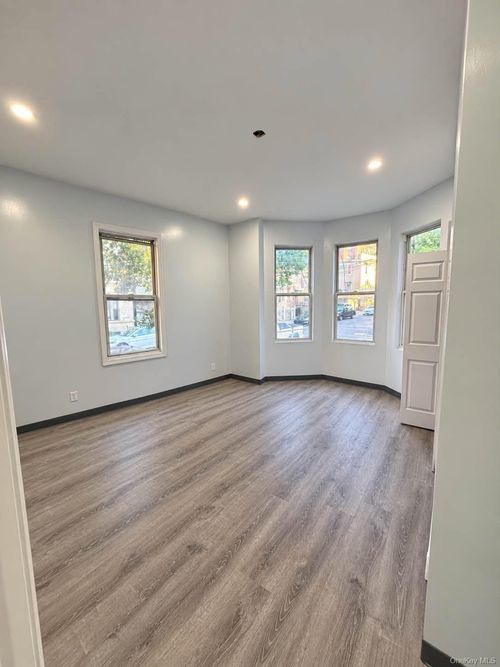 2-2249 Bassford Avenue, New York, NY, 10457 | Card Image