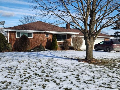 587 Edison St, Struthers, OH, 44471-1364 | Card Image