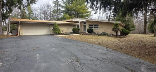 N8332 Weber Road, East Troy, WI, 53120 | Card Image