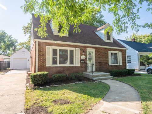237 Ingleside Ave, Aurora, IL, 60506-4809 | Card Image