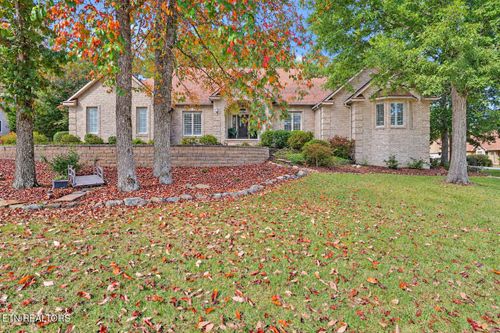 10 Creigmont Ct, Crossville, TN, 38558-6608 | Card Image