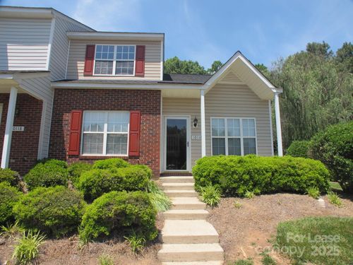 10116 Forest Landing Dr, Charlotte, NC, 28213-4058 | Card Image