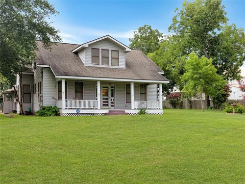 1233 Eagle Lake Rd, Sealy, TX, 77474-3103 | Card Image