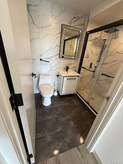 4b-5540 97th Pl, Corona, NY, 11368-3025 | Card Image