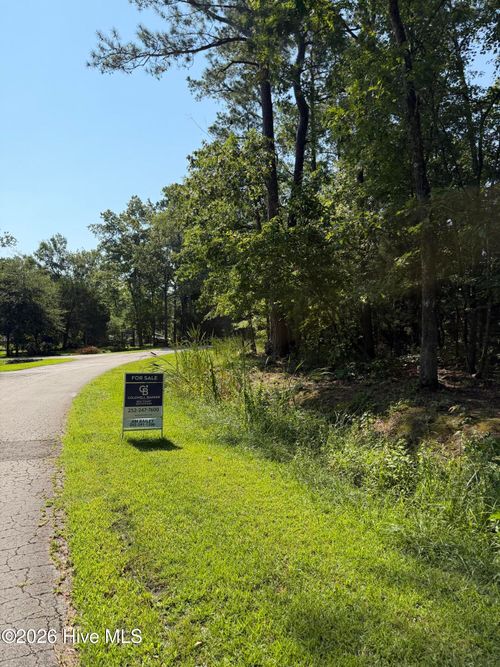1421 Seafarer Dr, Oriental, NC, 28571-9652 | Card Image