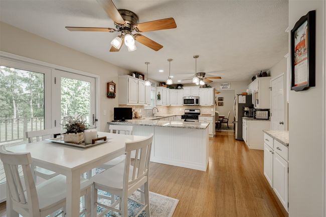 307 Blue Jay Dr, House other with 4 bedrooms, 4 bathrooms and 2 parking in Le Roy IL | Image 16