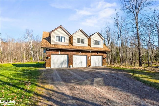1083 Steeplechase Dr, House other with 3 bedrooms, 2 bathrooms and 10 parking in Algonquin Highlands ON | Image 45