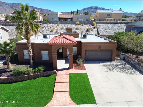 1424 Rainbow Ridge Dr, El Paso, TX, 79912-8106 | Card Image
