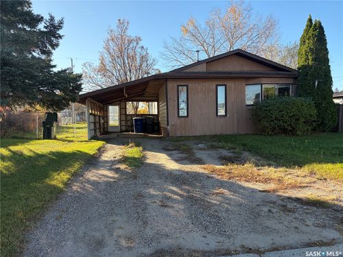 241 30th Street W, Battleford, SK, S0M0E0 | Card Image