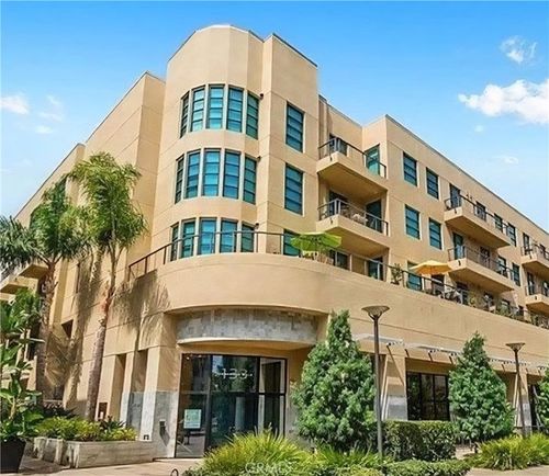 13-133 The Promenade N, Long Beach, CA, 90802-4726 | Card Image