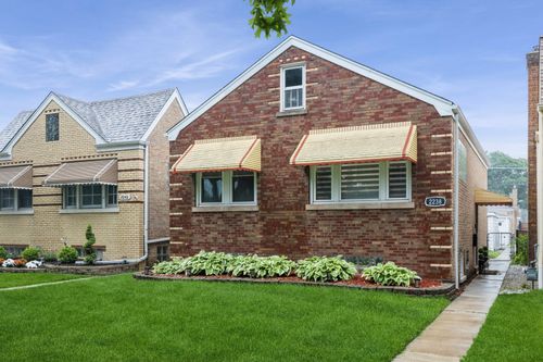 2238 Forest Ave, North Riverside, IL, 60546-1323 | Card Image