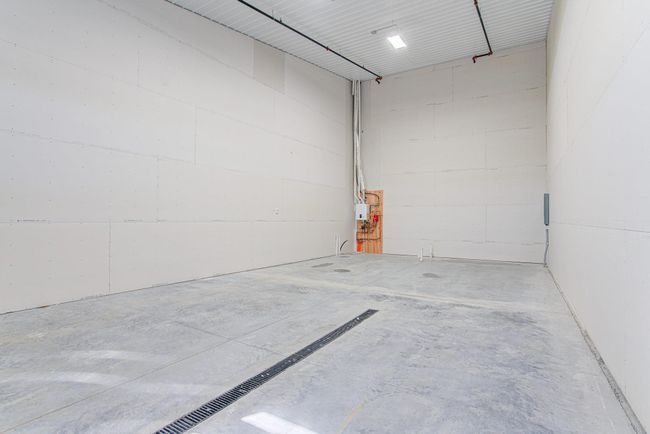 Unit Interior with Floor Drain | Image 24