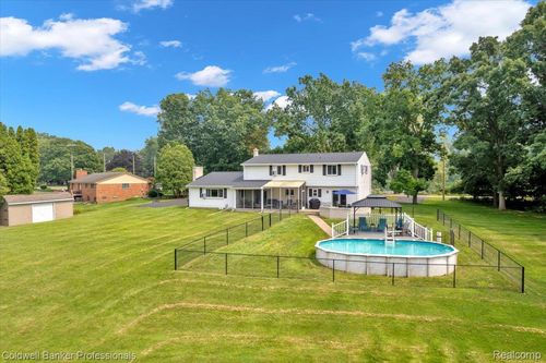 1545 Rulane Dr, Lapeer, MI, 48446-1358 | Card Image