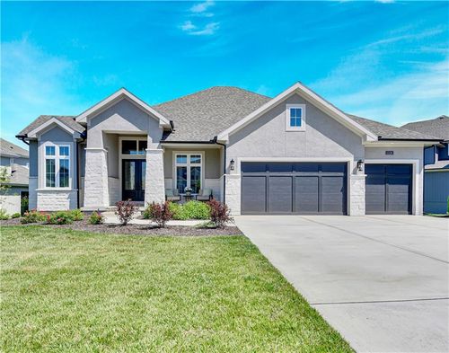 11126 W 172nd Ter, Overland Park, KS, 66221-6607 | Card Image