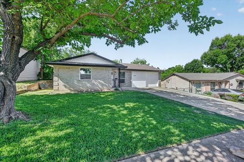 604 Holly Ln, Duncanville, TX, 75116-2808 | Card Image