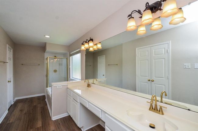 1501 Mulberry Ct, House other with 5 bedrooms, 4 bathrooms and 2 parking in Pearland TX | Image 16