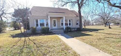 616 E 9th St, Coleman, TX, 76834-6611 | Card Image