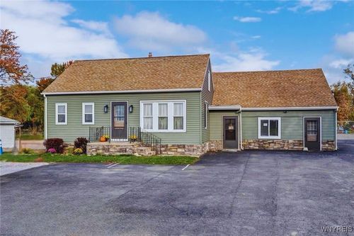 3958 Southwestern Blvd, Orchard Park, NY, 14127-2155 | Card Image