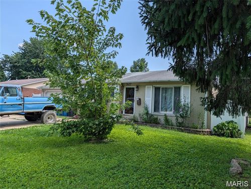2622 Pontoon Rd, Granite City, IL, 62040-4151 | Card Image
