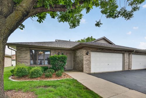 2700-2700 Eagle Dr, Joliet, IL, 60436-1095 | Card Image